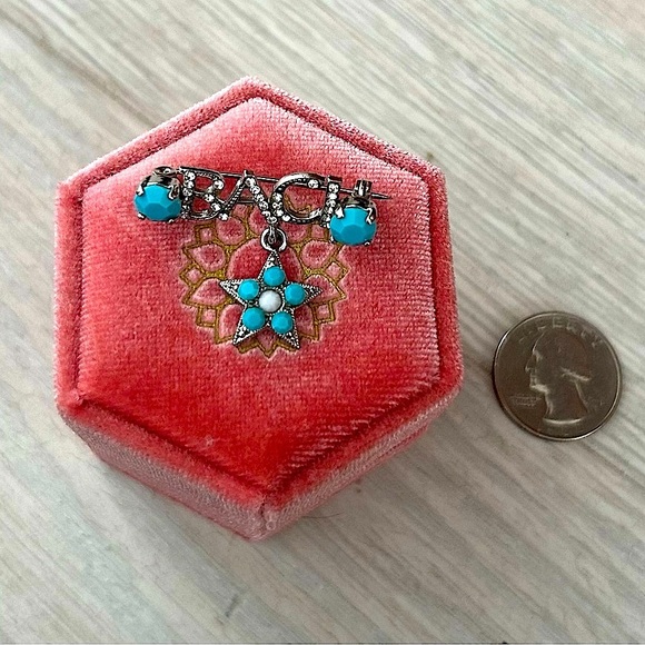 Italian “Baci” — “Kisses” — pin - Picture 2 of 3